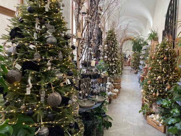 Vánoční výzdoba a adventní věnce 2021 Květinářství GALERIE Brno